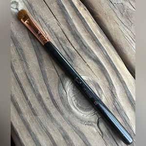 Sigma E55 Shading Brush with rose gold